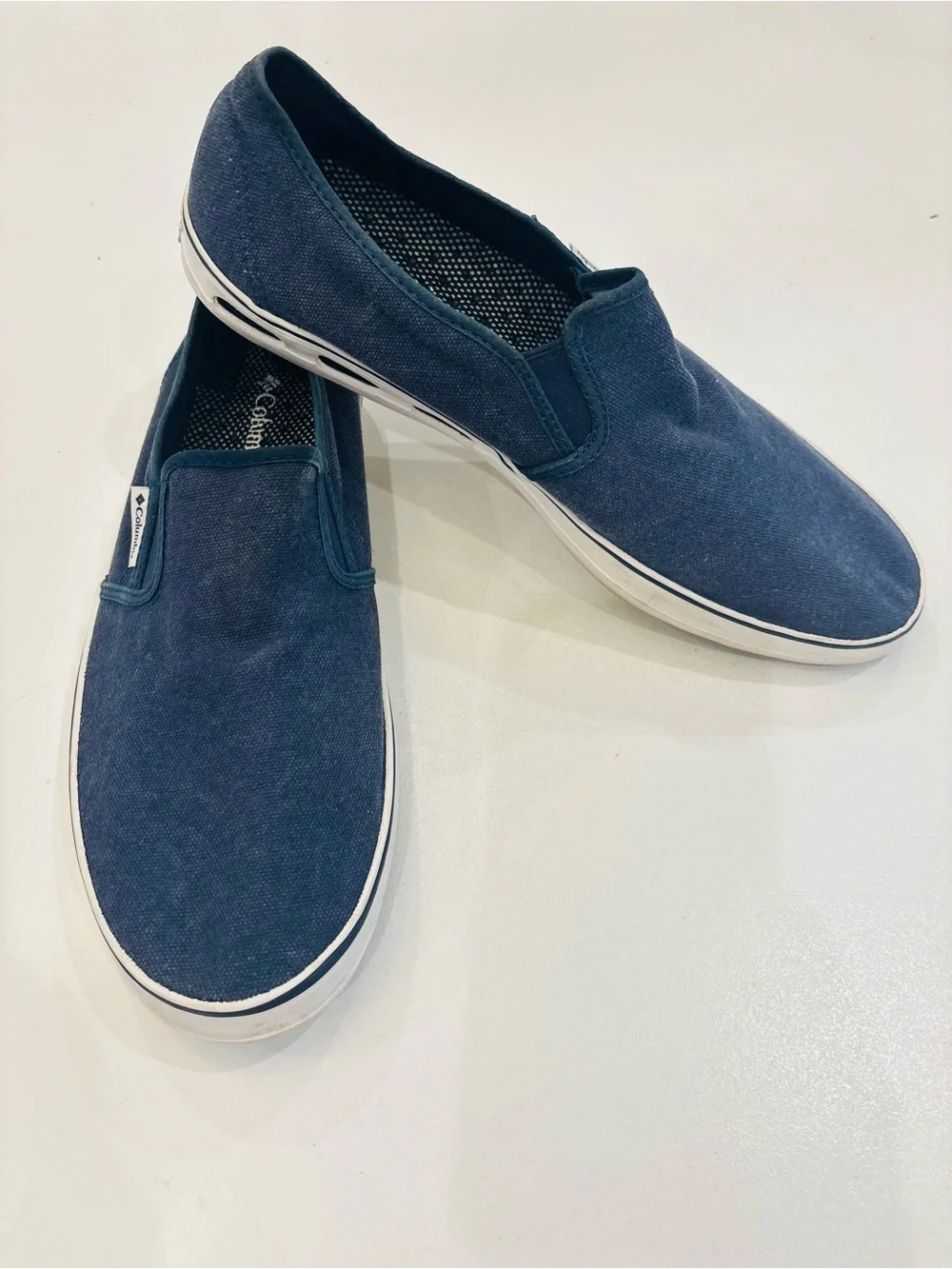 Columbia Men's Slip-On Loafers in Navy Blue size 11